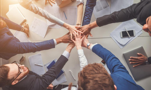 Como líderes de verdade inspiram resultados sem precisar cobrar